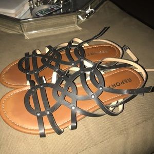Report Gladiator Sandal size 9 9.5 Black leather